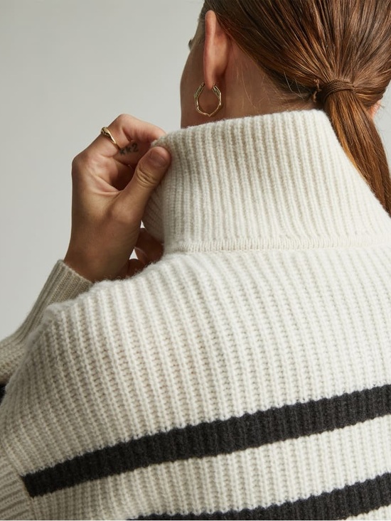 Everlane The Half-Zip Sweater in Luxe Merino Wool Sz Small Cream & Black Stripe - Picture 3 of 14